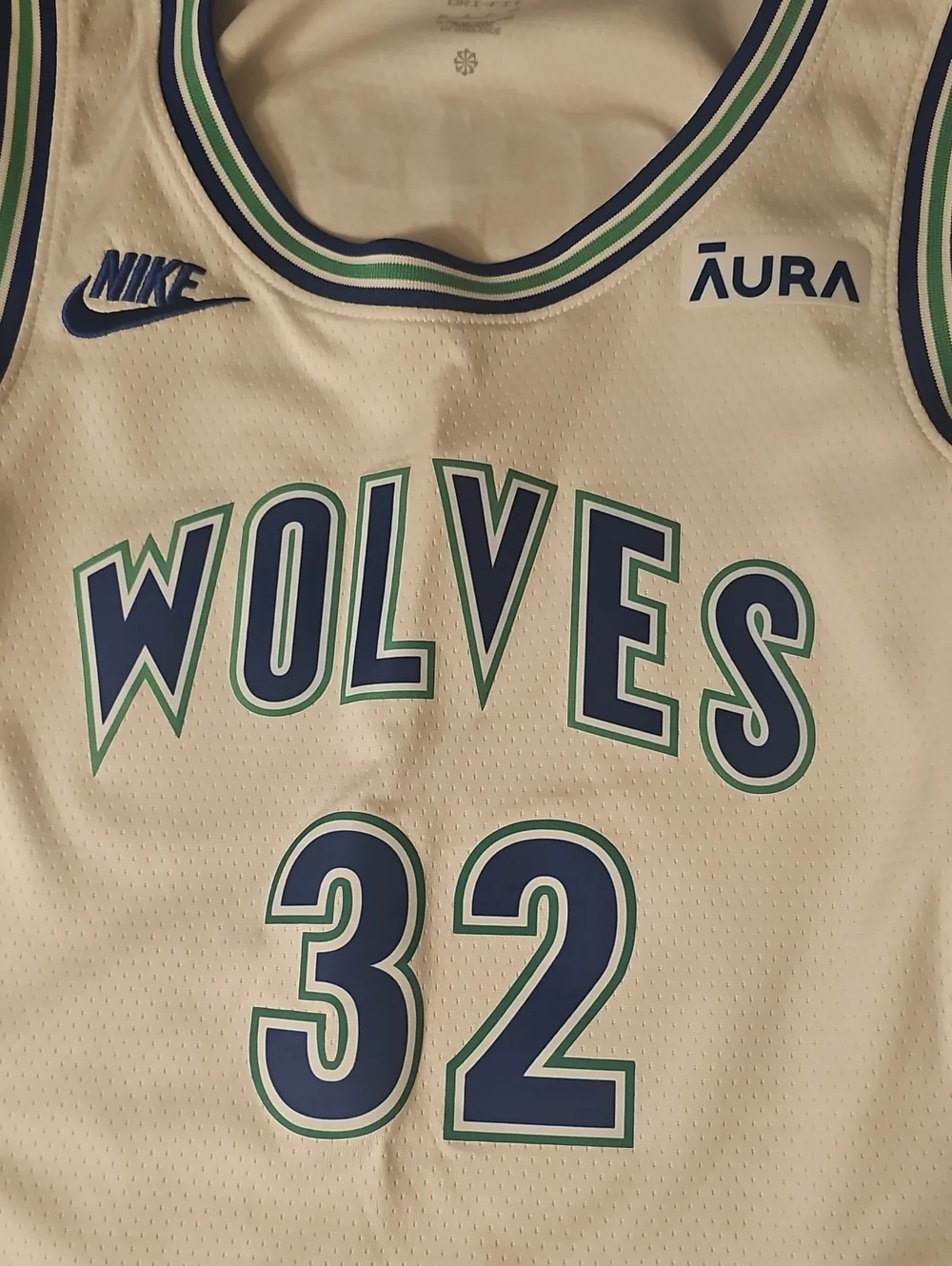 Nike White Timberwolves #32 Towns Jersey Swingman